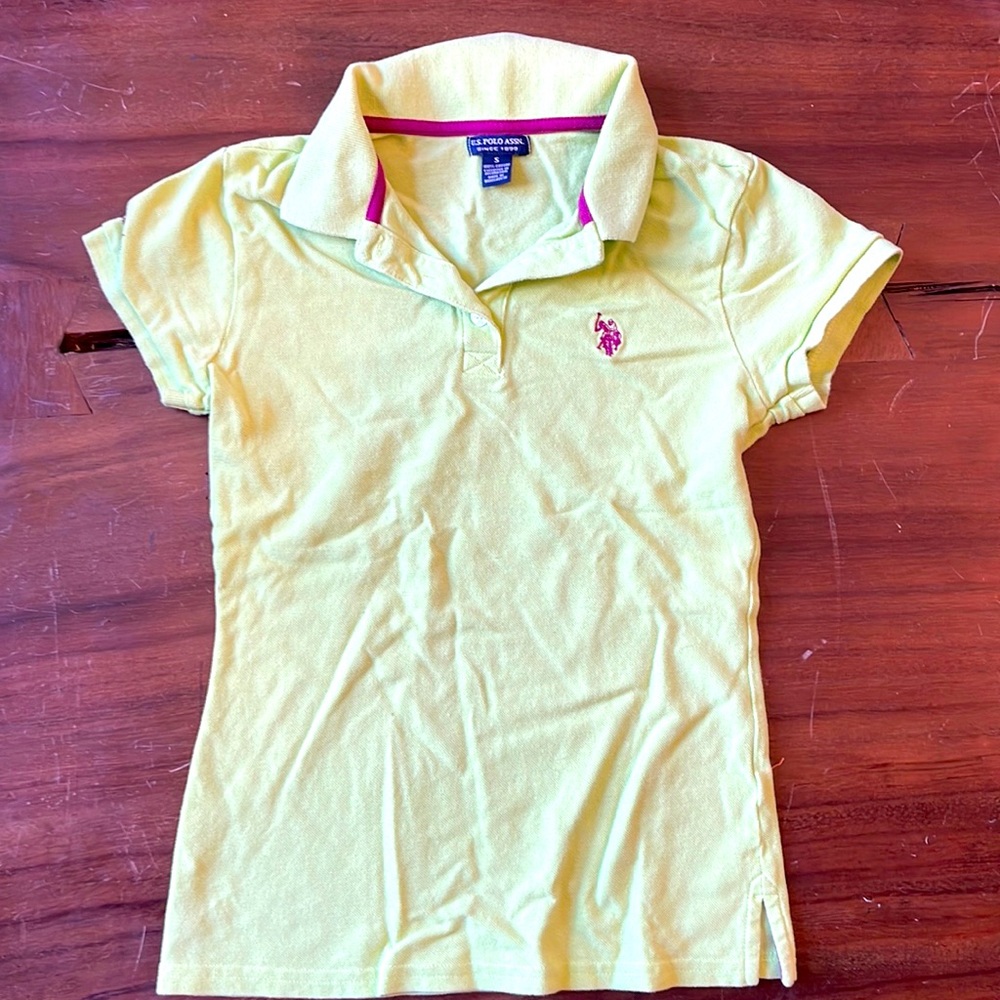 Lime Green Women’s US Polo Assn. Smoke Free Home.